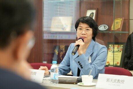 香港大律師、香港基本法教育協會主席梁美芬教授於研討會上發言