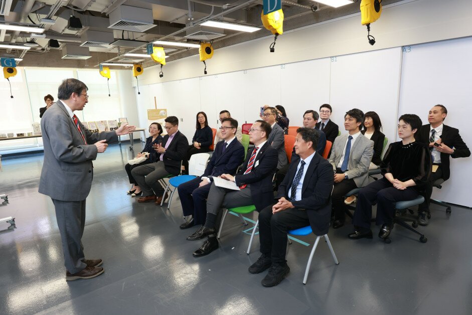 Innovation, Technology and Industry Secretary Visits EdUHK to Learn of Innovation and Research Development