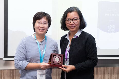 Professor Wang Xiaomei, (right) and Dr lam Sin-manw Sophia, EdUHK (left)
