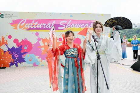 Chinese traditional clothing booth presentation