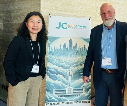 The project supervisor of the JC InnoPower Education Fellowship Professor Allan Walker (right) and project leader Dr Lu Jiafang (left)  