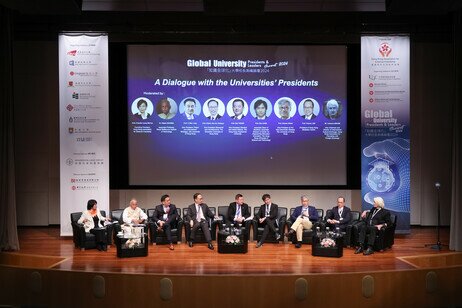 EdUHK Vice President (Research and Development) Professor Chetwyn Chan Che-hin (fourth from left) participates in a sub-session at the Summit