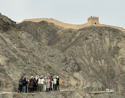 The EdUHK study tour group visits the Cantilever Great Wall