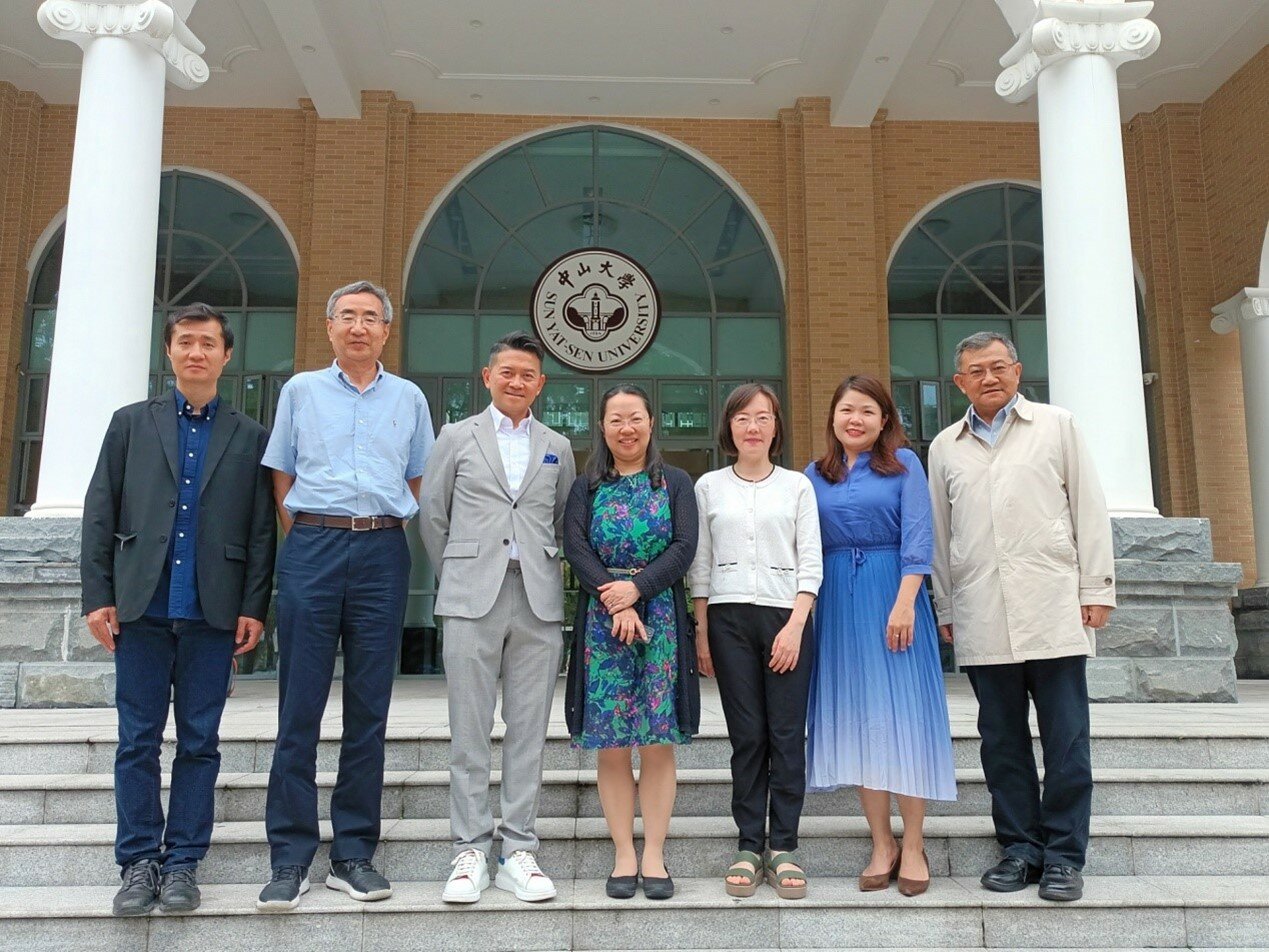 The delegation visits Sun Yat-sen University