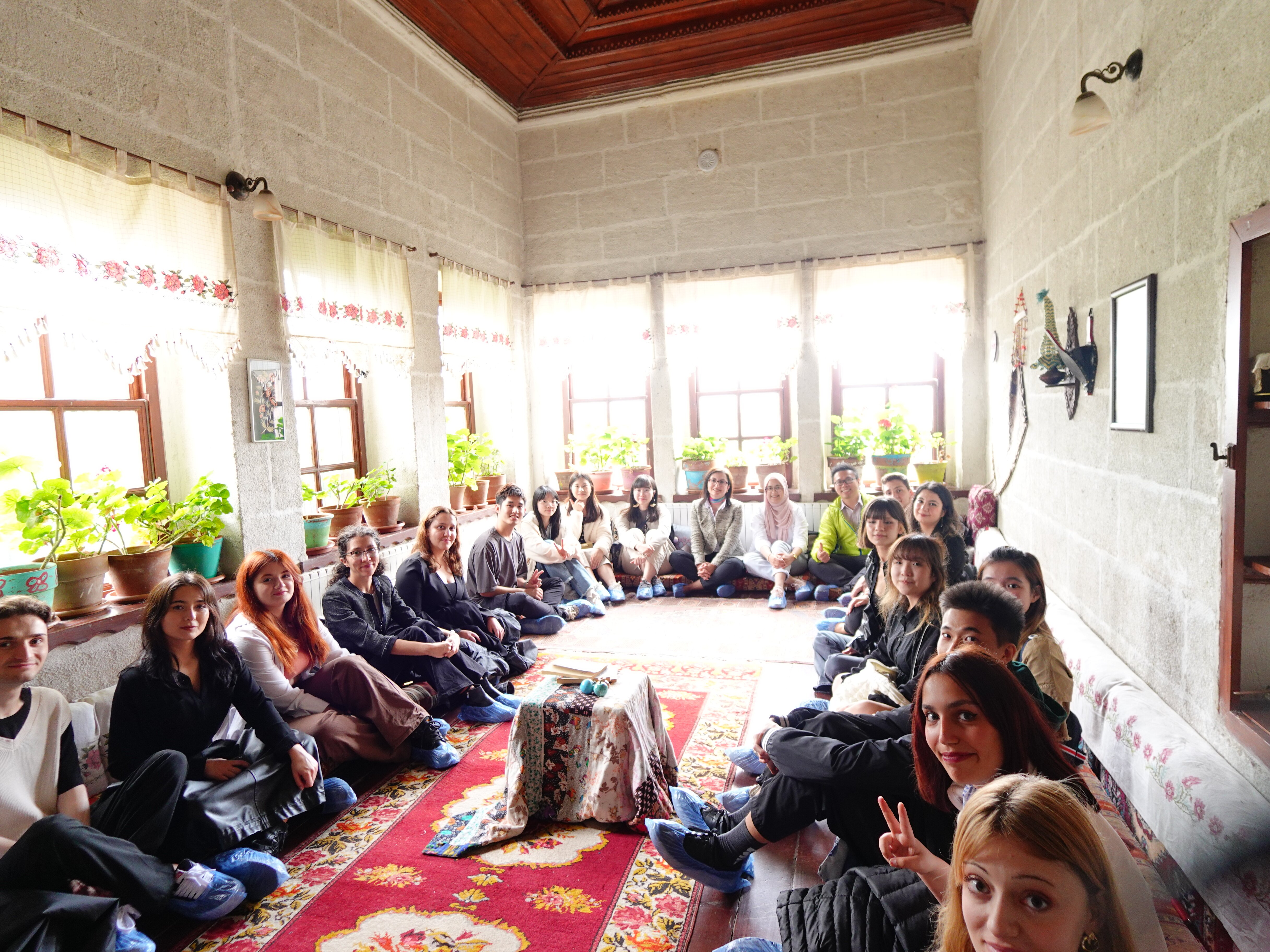 They interact with the faculty and students from the Department of Chinese Language and Literature at the Hacı Bektaş Veli University